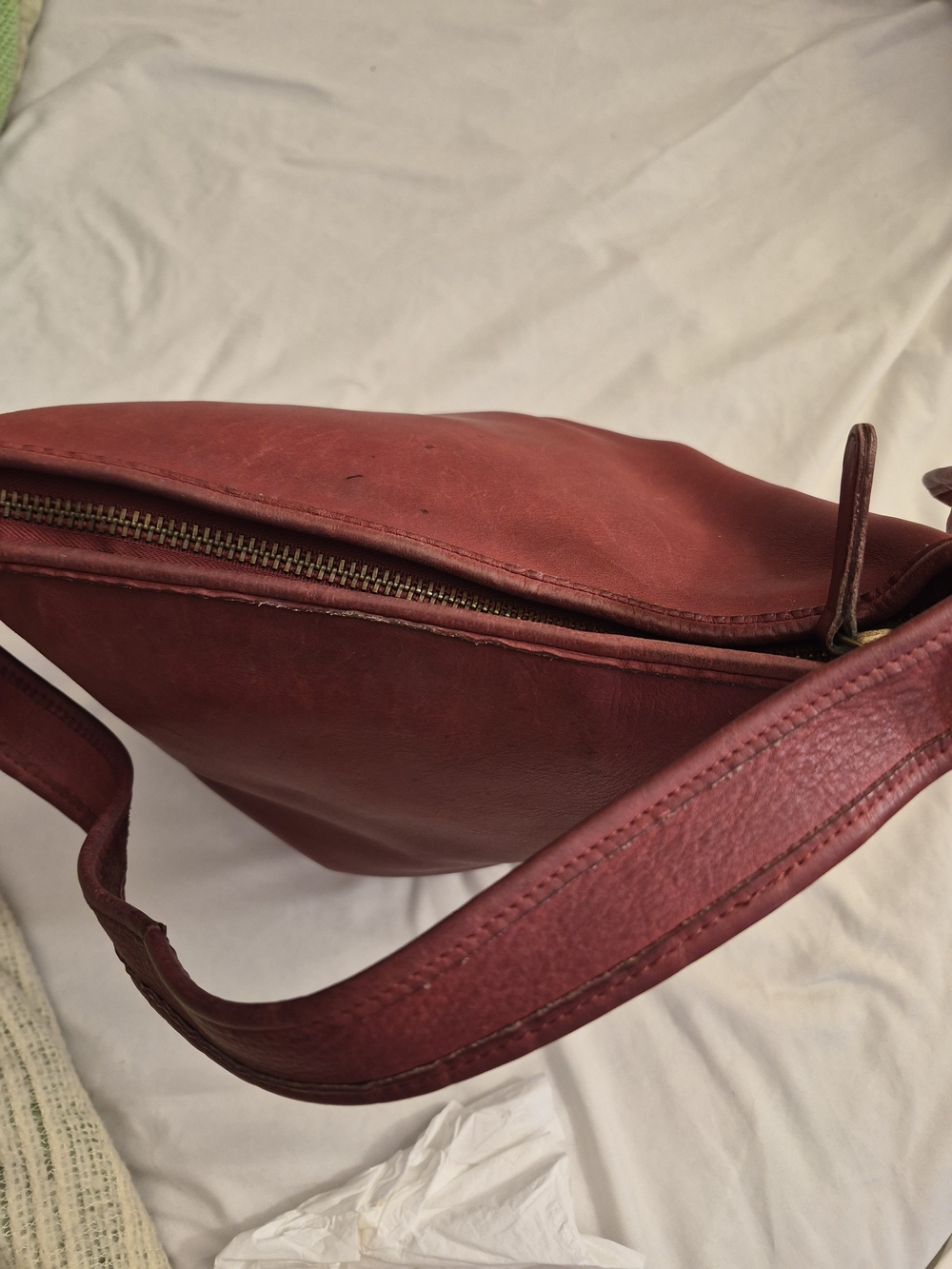Coach Vintage Duffle Sac (Style 9085) Red Glove-tanned Leather Bucket Bag - Picture 5 of 5